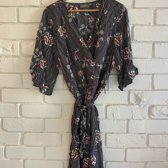 Sussan | Dresses | Sussan Wrap Dress 